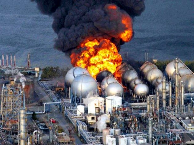 Un'immagine di una delle esplosioni della centrale nucleare di Fukushima Daiichi